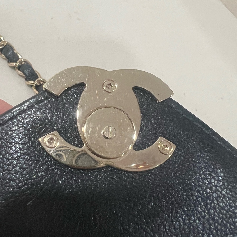 Chanel Black Chevron Leather Envelope Bag GHW - Picture 11 of 15